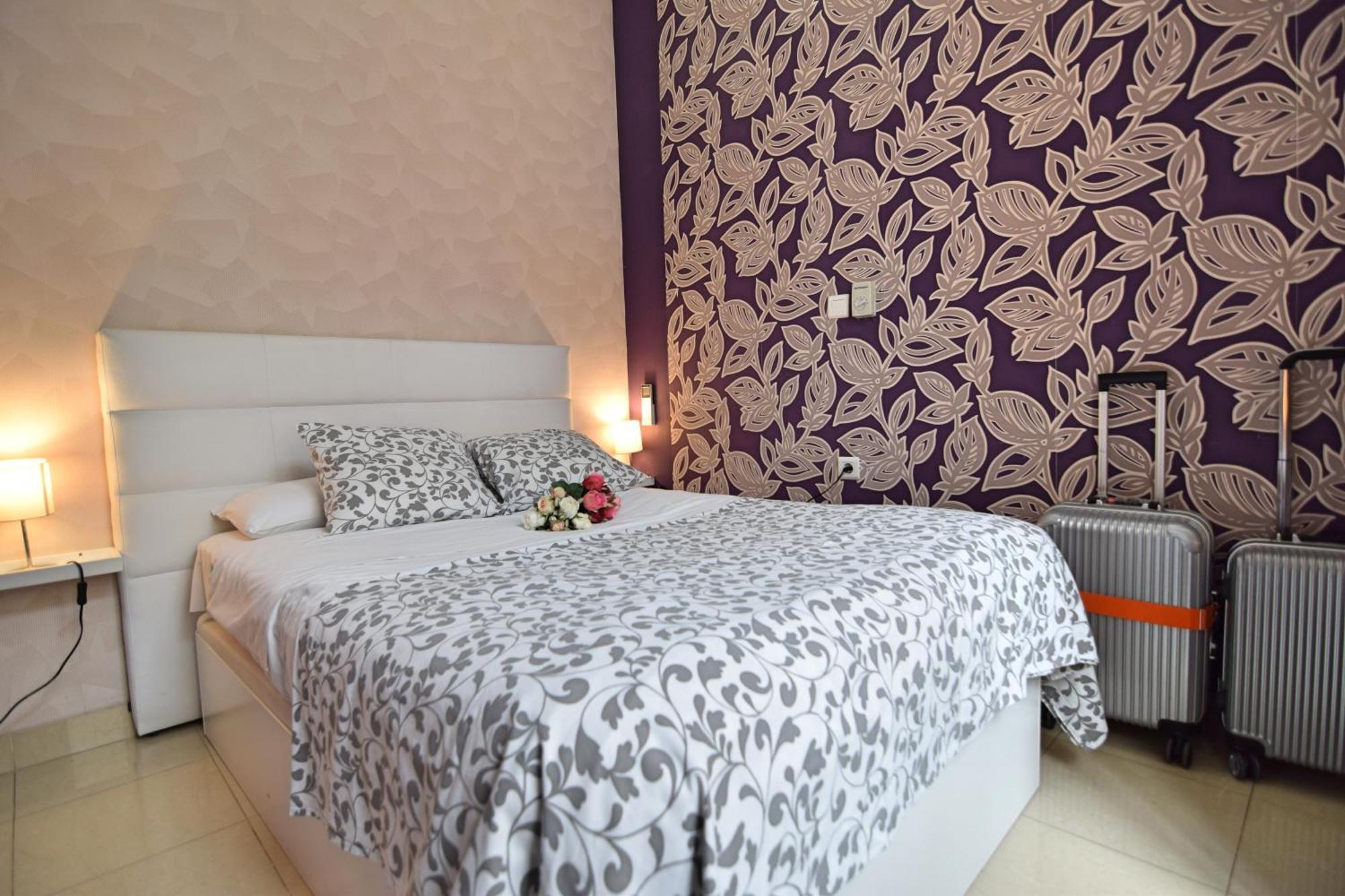 Apartamentos Marques De La Merced Málaga Eksteriør billede