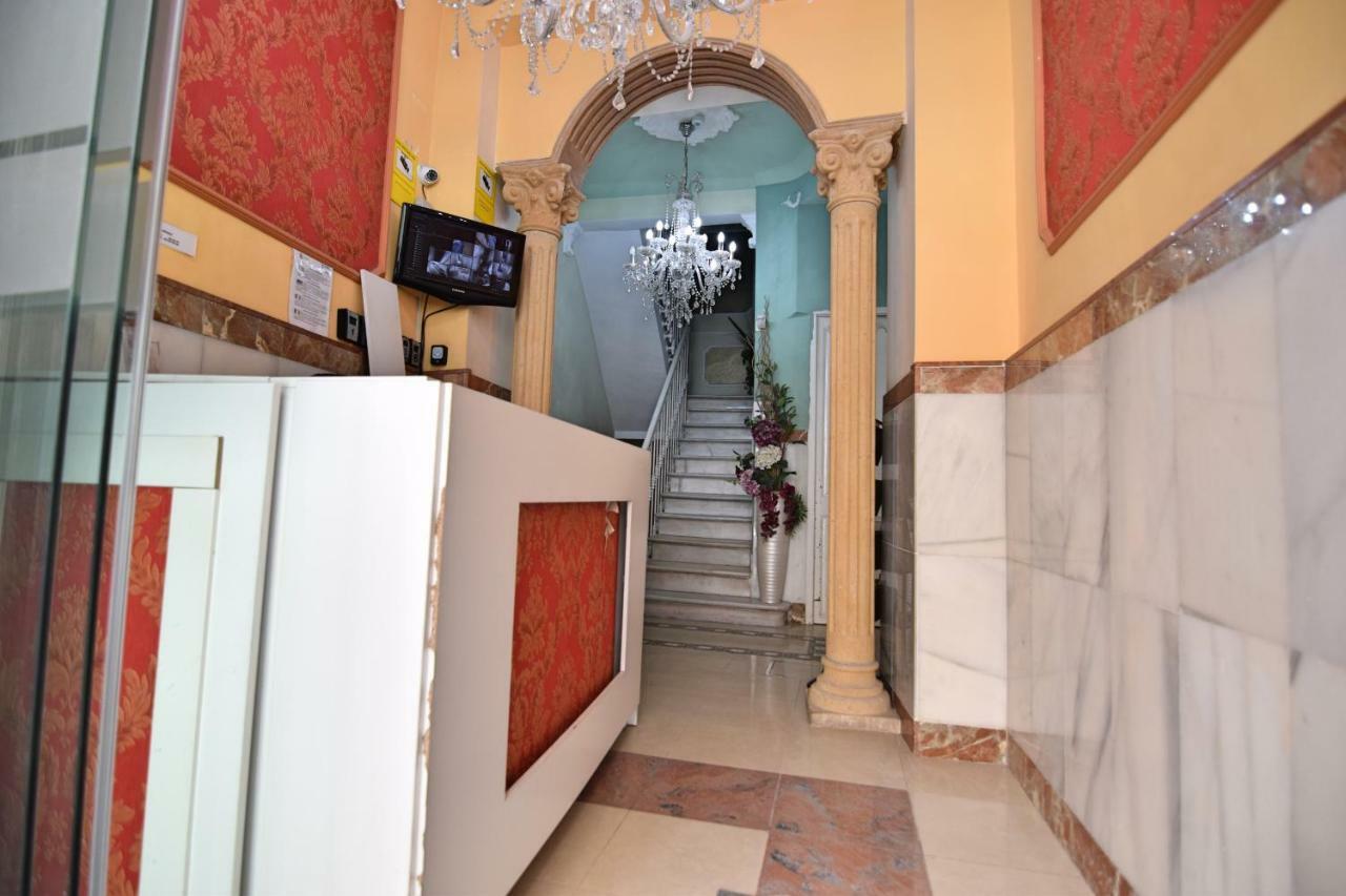 Apartamentos Marques De La Merced Málaga Eksteriør billede
