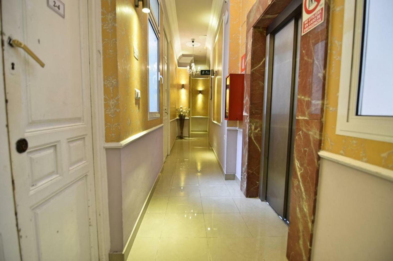 Apartamentos Marques De La Merced Málaga Eksteriør billede