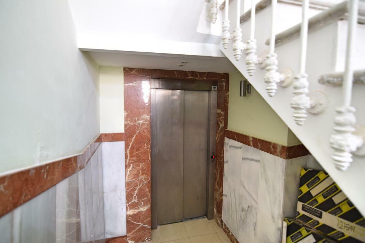 Apartamentos Marques De La Merced Málaga Eksteriør billede